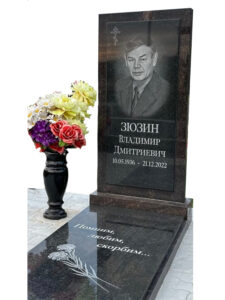 Комбинированные памятники в Адлере