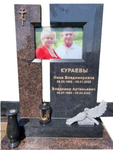 Комбинированные памятники в Адлере