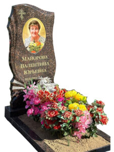 Памятники из коричневого гранита
