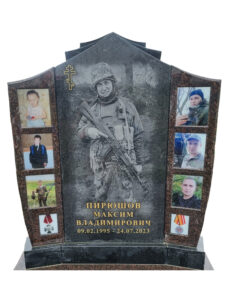 Комбинированные памятники в Адлере
